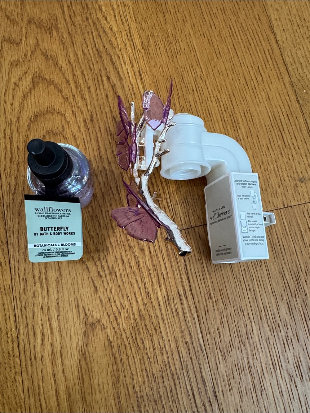 Bath & Body Works Wallflowers Fragrance Refill & Purple Butterfly Plug Accessory